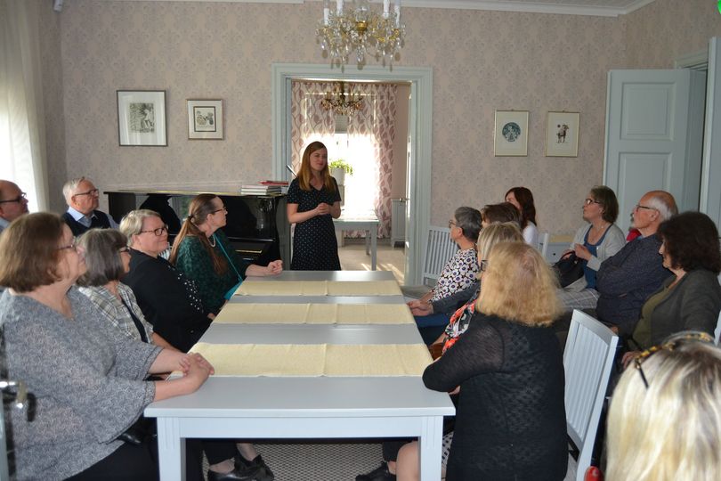 Anna Elina Isoaron runoilta Penttilässä 15.8.2019